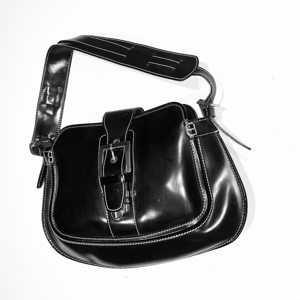 Tods black patent leather shoulder bag. - Picture 2 of 7